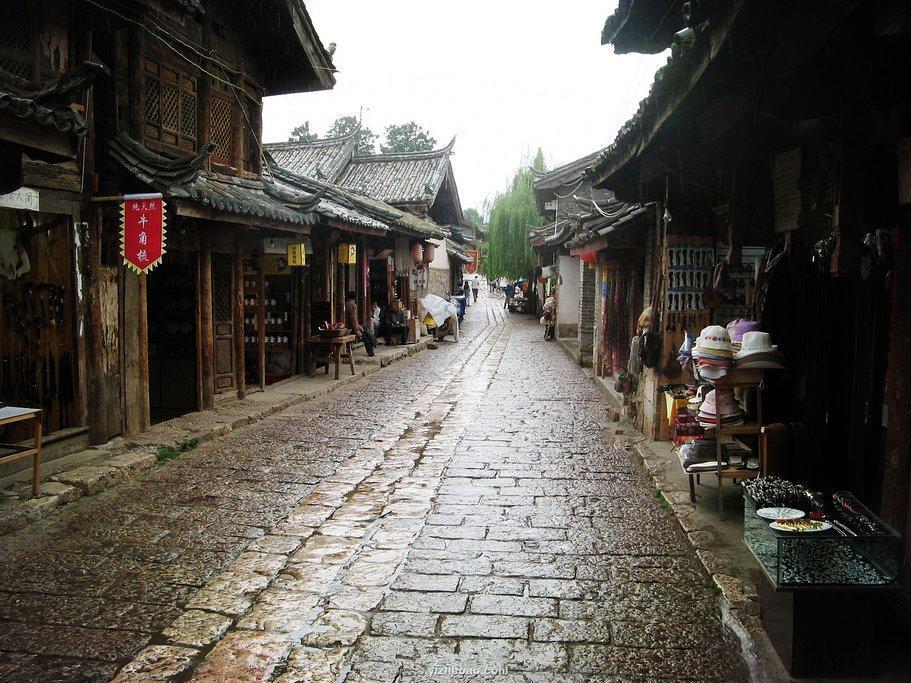 凭一首《妈妈的吻》红遍大江南北,对伴侣要求高,54岁的她仍单身